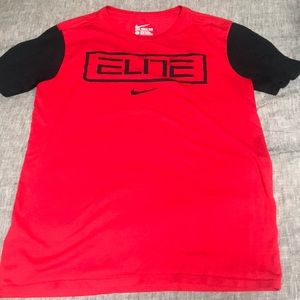 Boys 10-11 Nike performance fabric t-shirt
